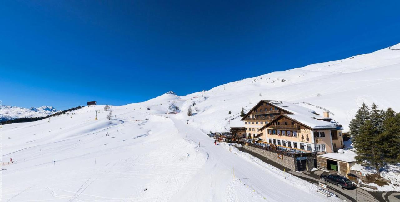 Hotel Salastrains St. Moritz Exterior photo