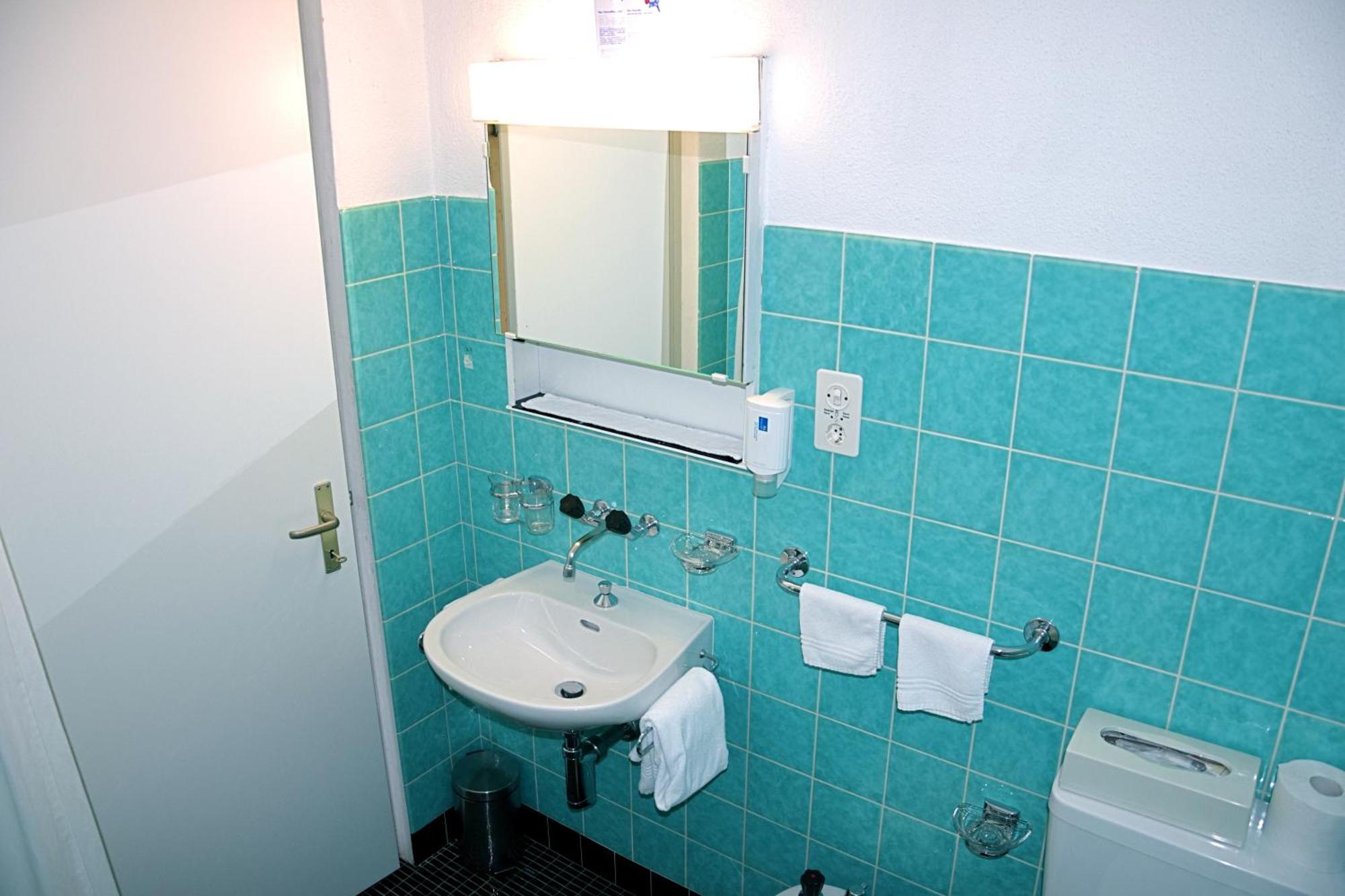Hotel Salastrains St. Moritz Room photo